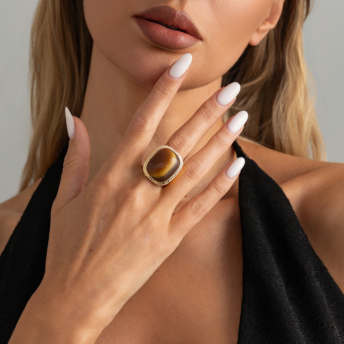 Planderful Vienna Verve Geometric Ring For Women Versatile Vintage Square Stone Statement