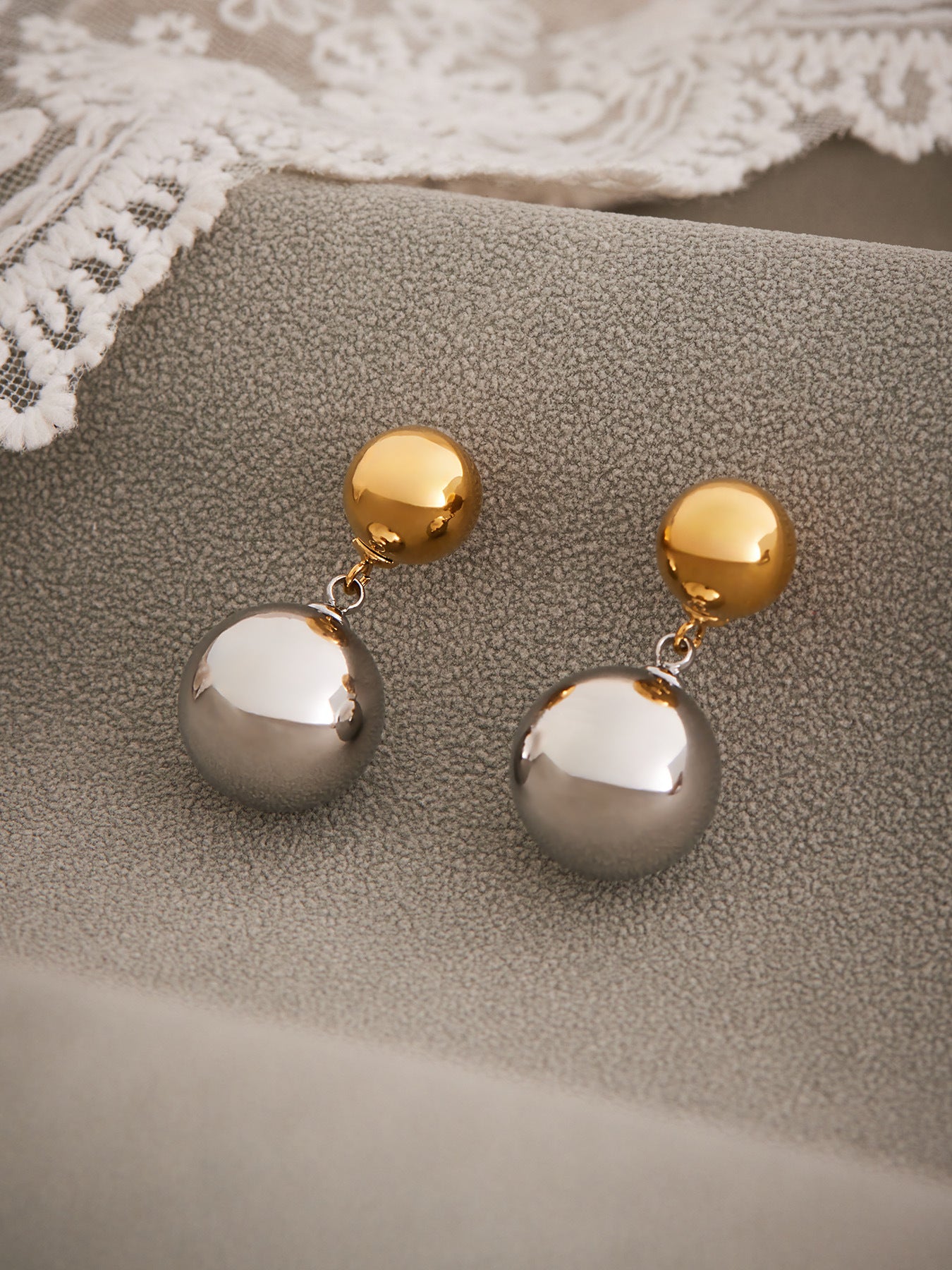 Planderful Hollow Ball Earrings 18K Gold Plated For Women