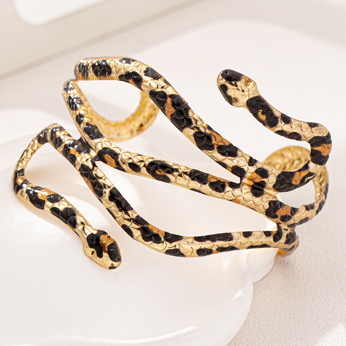 Planderful Vienna Verve Bracelet – Exaggerated Personalized Metal Leopard Print Design