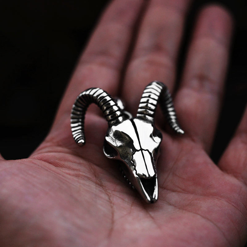 Punk-Inspired Titanium Steel Sheep Skull Pendant for Men - Retro Antelope Design