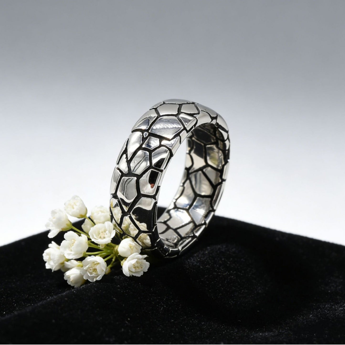 Planderful Titanium Steel Ring Leopard Print Unisex Statement Jewelry For Men And Women Bold Retro Design Sizes 7 To 12