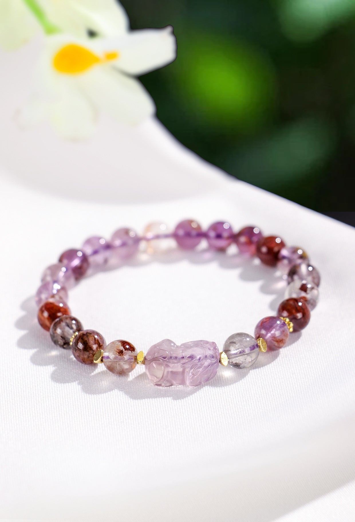 Planderful Fortune's Favor Bracelet – Elegant Amethyst and Golden Cicada Design