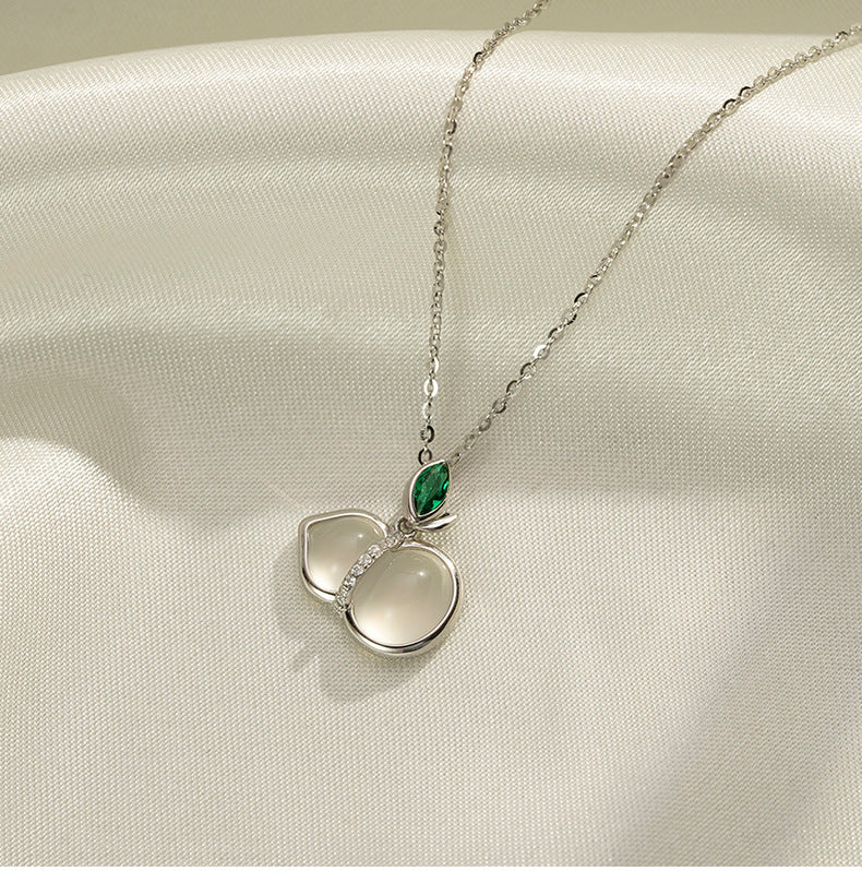 Chalcedony Gourd Silver Necklace