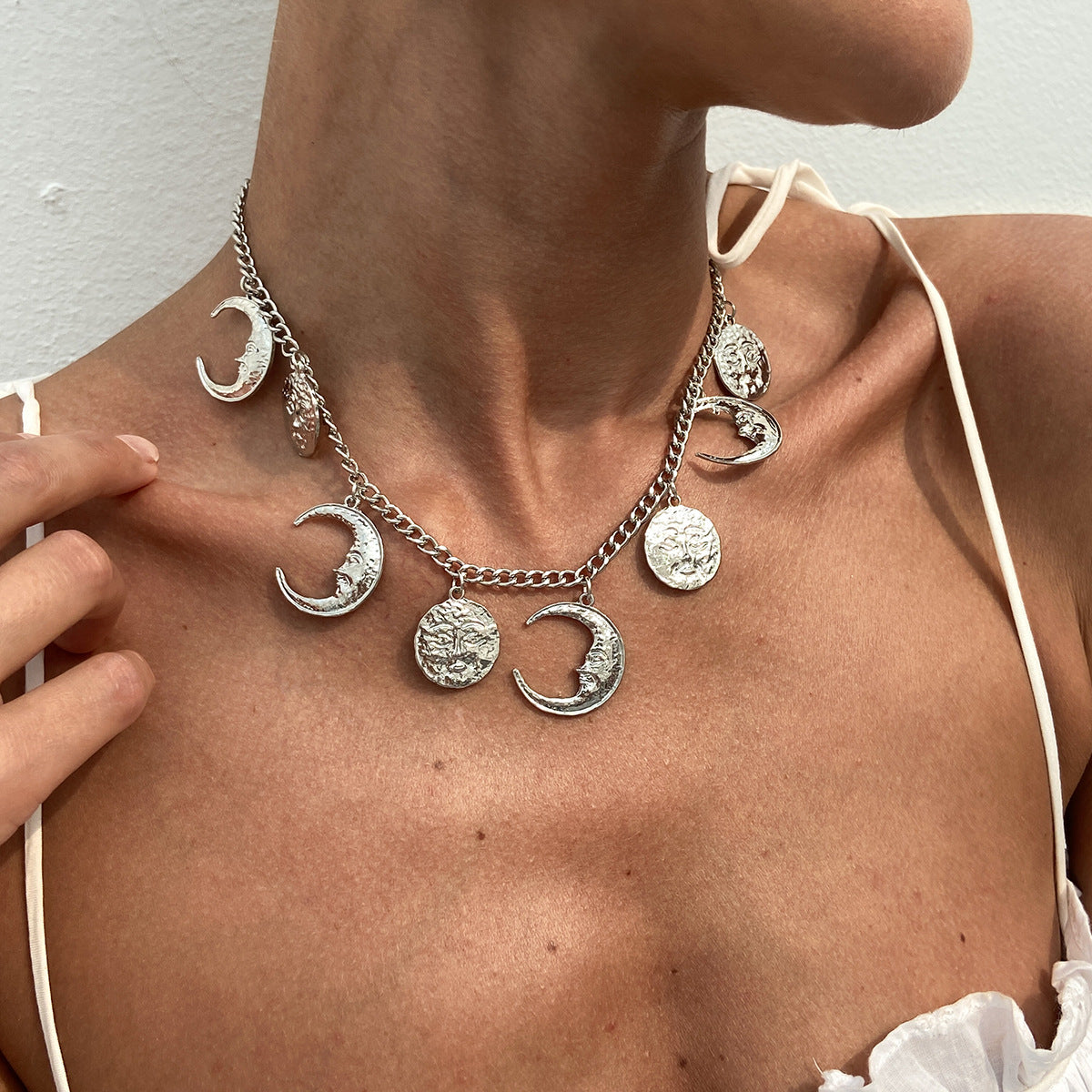 Planderful Vienna Verve Necklace – Retro Crescent Moon Pendant