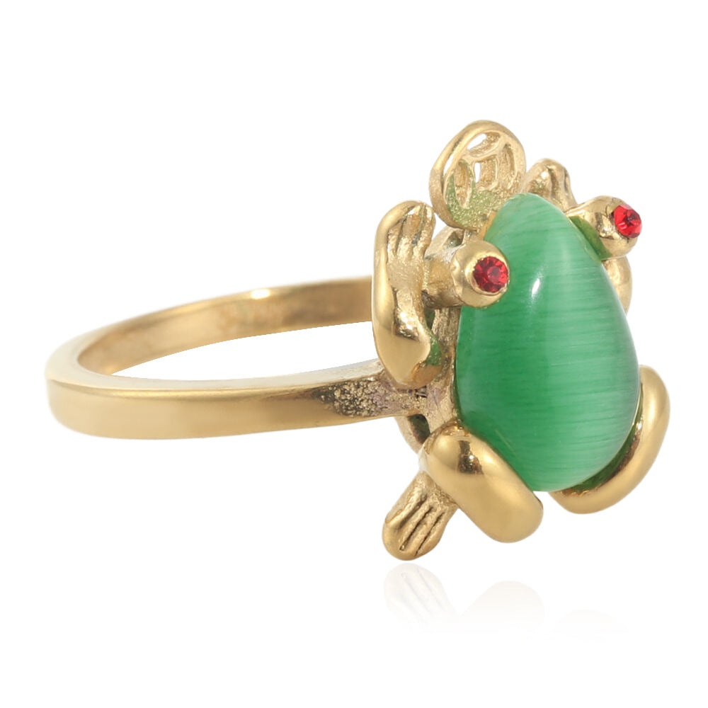 Retro Punk Titanium Steel Green Stone Ring for Men - Trendy Golden Toad Design Accessories