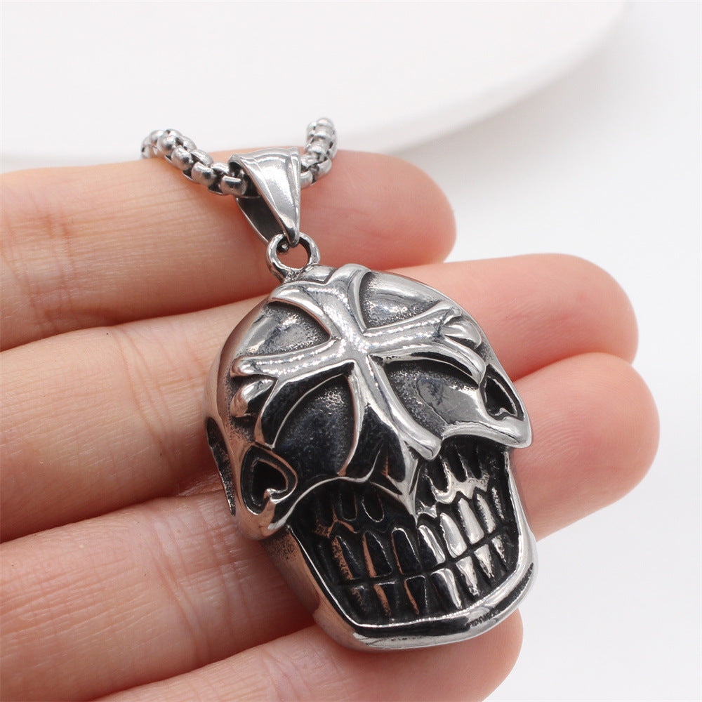 Planderful Everyday Genie – Personalized Retro Cross Skull Pendant for Men