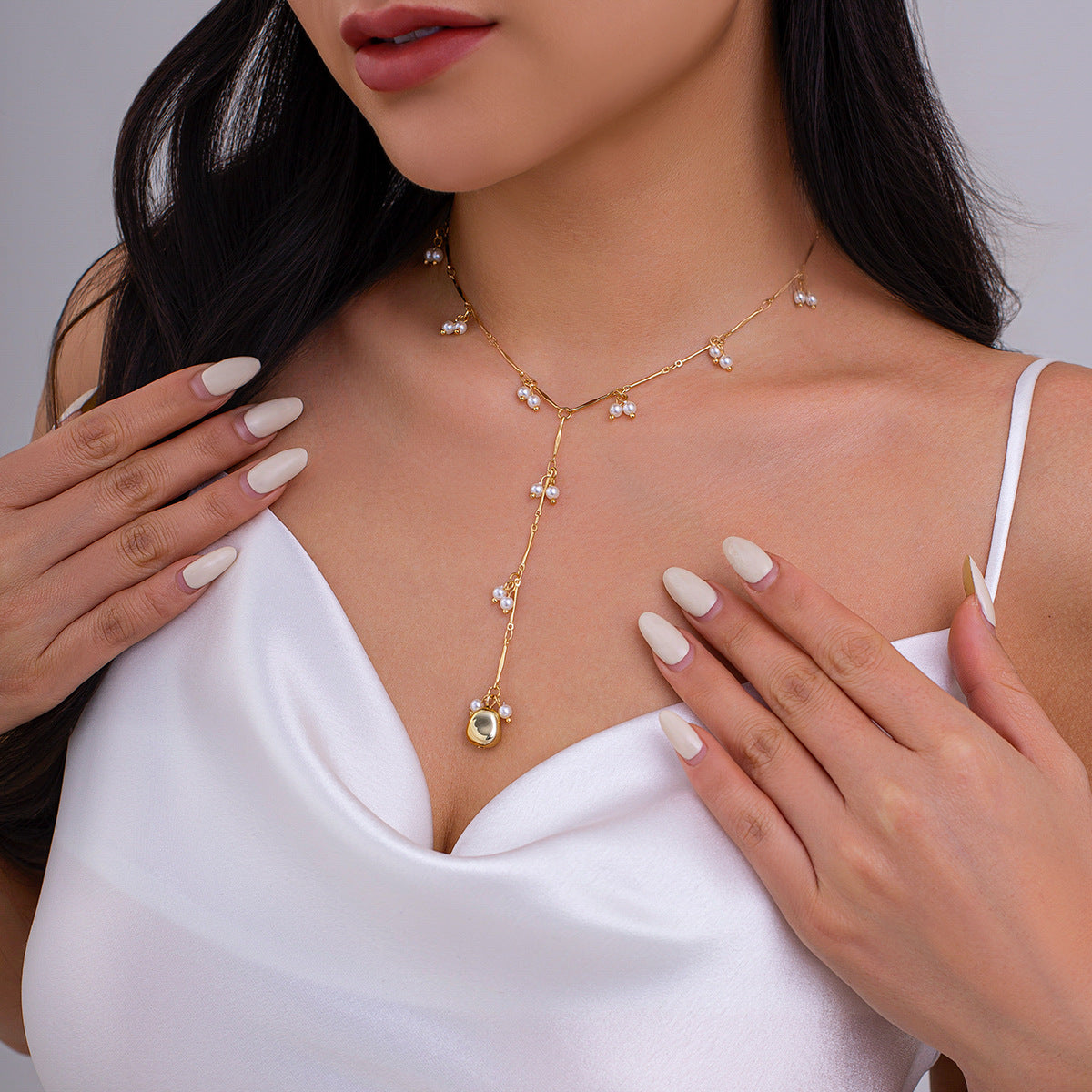 Planderful Vienna Verve Necklace – Elegant French Retro Imitation Pearl Design