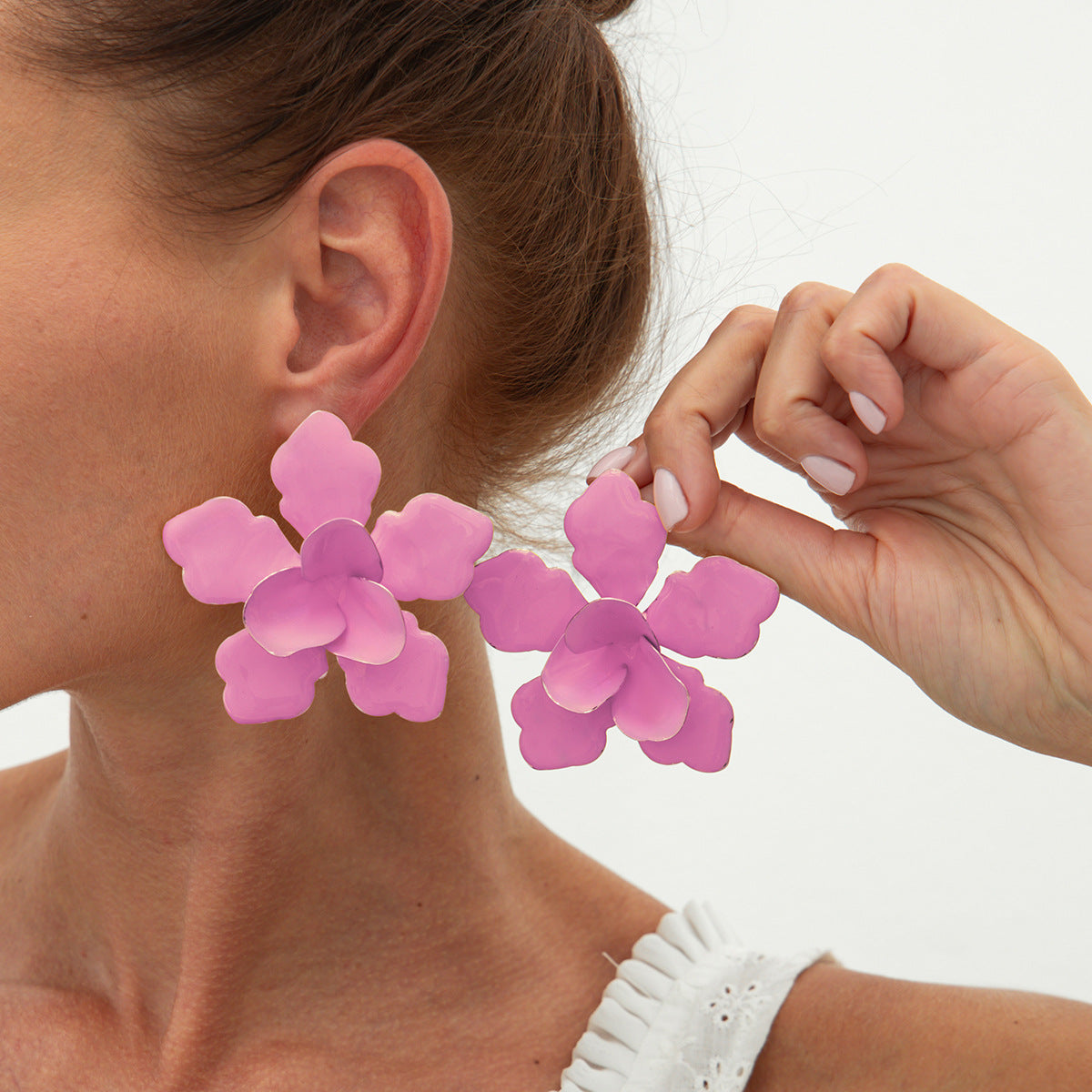 Planderful Vienna Verve Earrings – Exaggerated Flower Design for Vacation Style