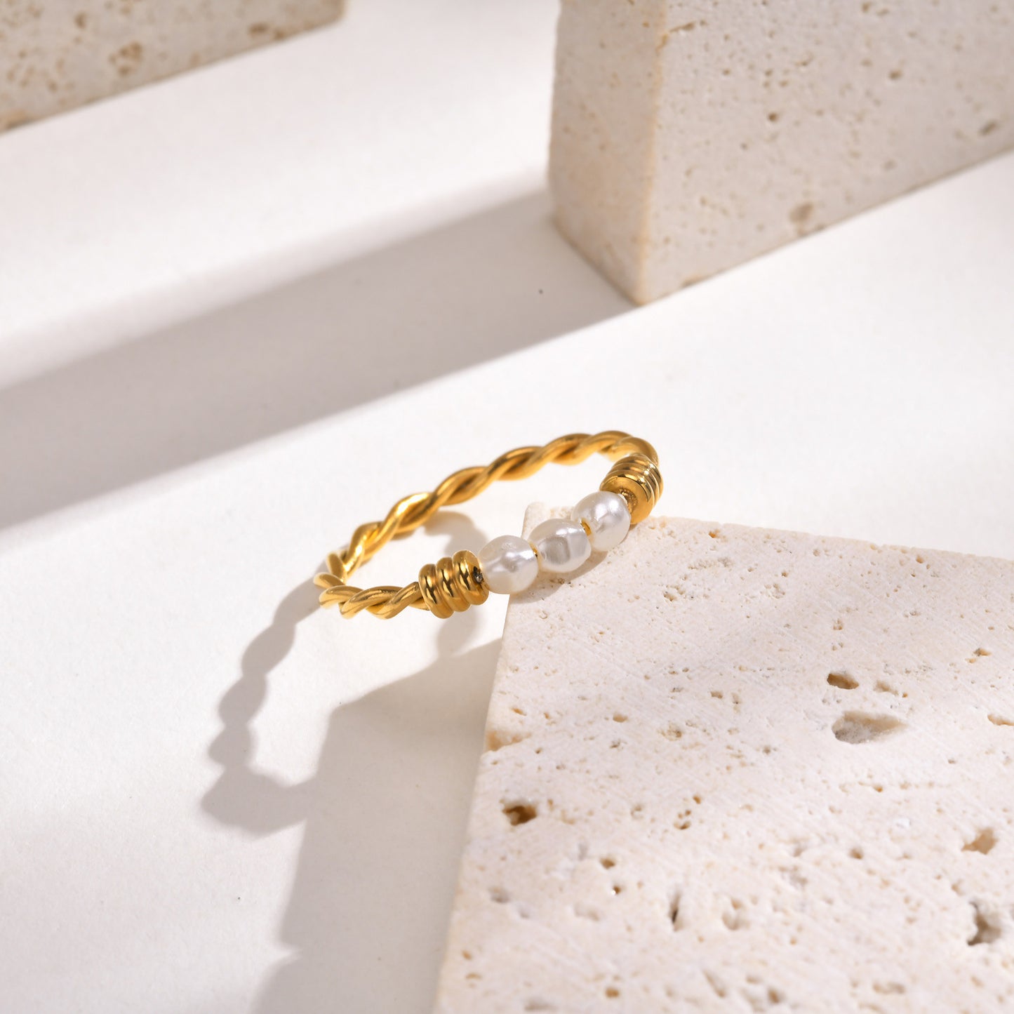 Stainless Steel Plated 18k Gold Irregular Pearl Twist Ring