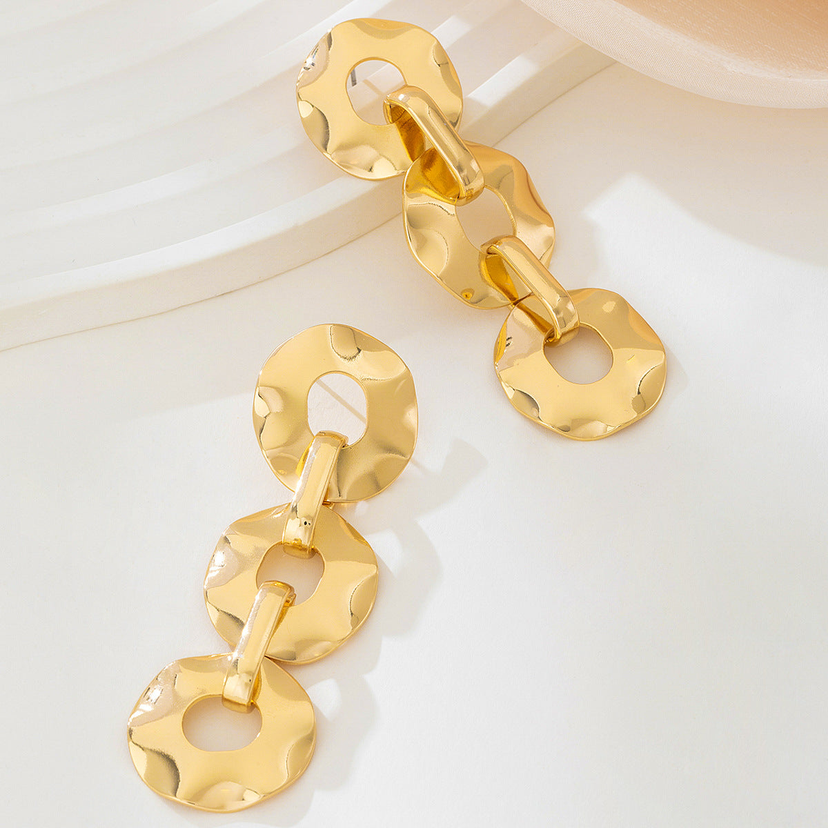 Planderful Vienna Verve Earrings – Fashionable Gold Fringed Design