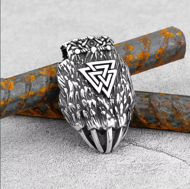 1. Planderful Stainless Steel Necklace With Retro Viking Triangle Logo Bear Claw Pendant For Men