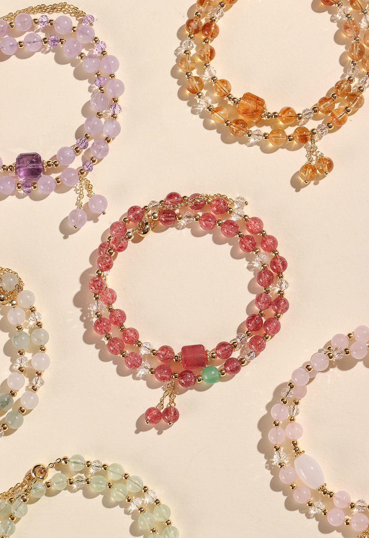 Planderful Fortune's Favor Crystal Beaded Bracelet – Fresh and Sweet Strawberry Design