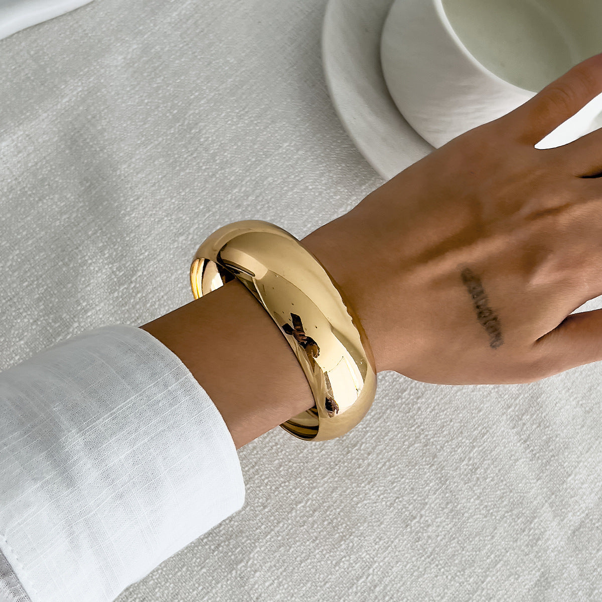 Irregular Smudged Resin Wide-Edge Bracelet Mirror Plain Ring Retro Bracelet