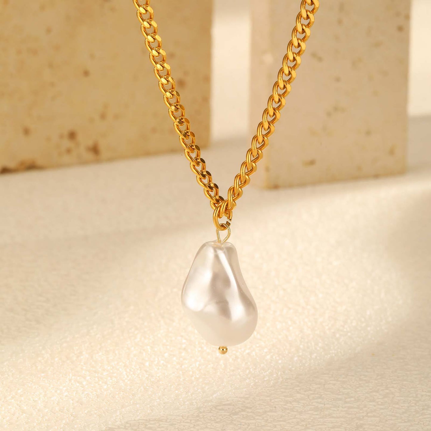 Women's French Design Clavicle Chain – Stainless Steel Grinding Chain Imitation Baroque Necklace