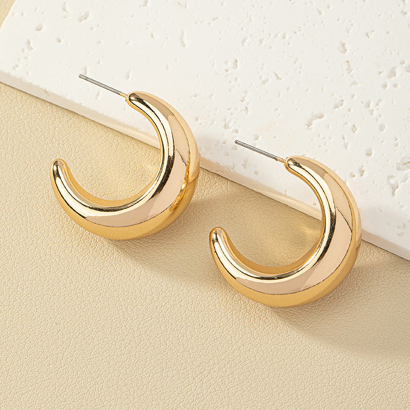 Chic Vienna Verve Metal C-Shaped Earrings - Elegant Wholesale Piece