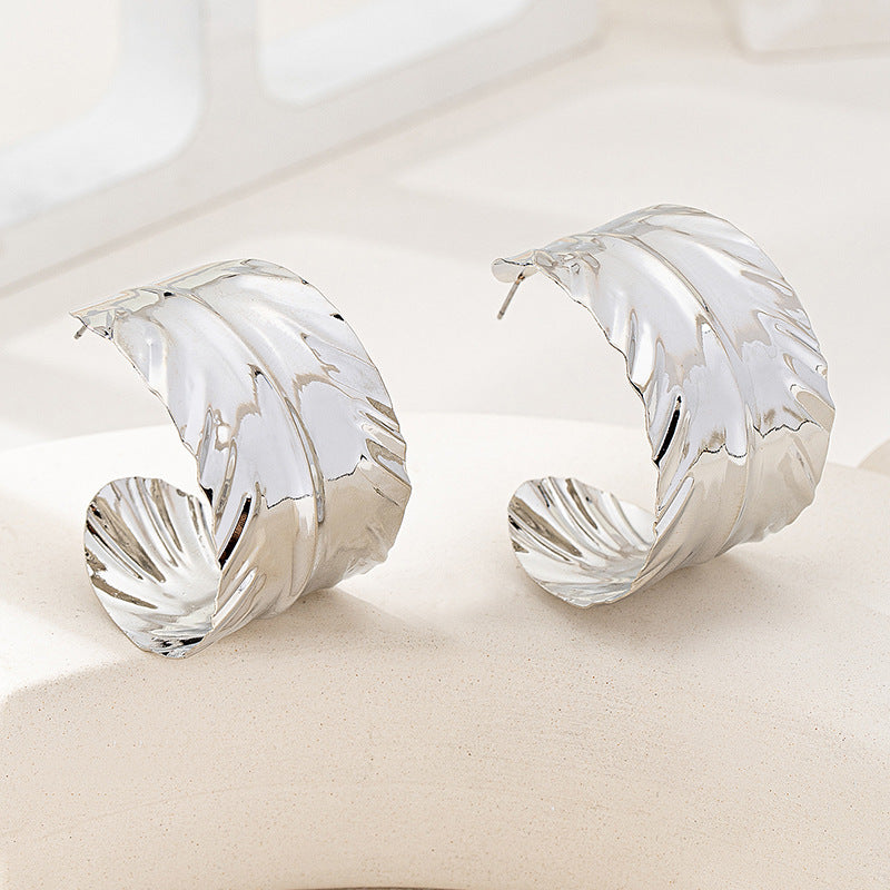 Planderful Vienna Verve Earrings – Exaggerated Metal C-Shaped Leaf Design