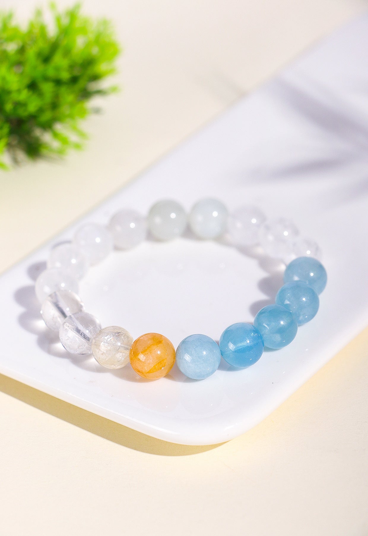 Planderful Fortune's Favor Bracelet – Elegant Crystal and Moonlight Stone Design