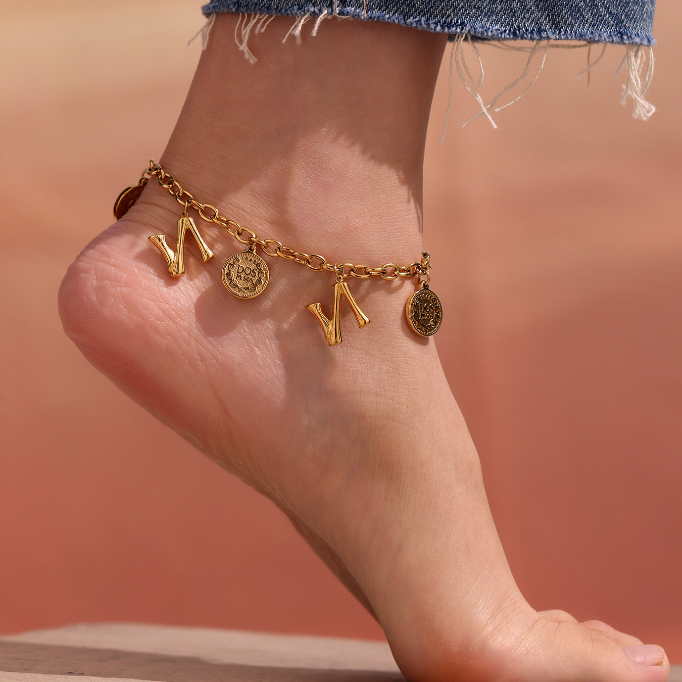 Planderful 26 Letters Queen Elizabeth Luxury Bracelet Women