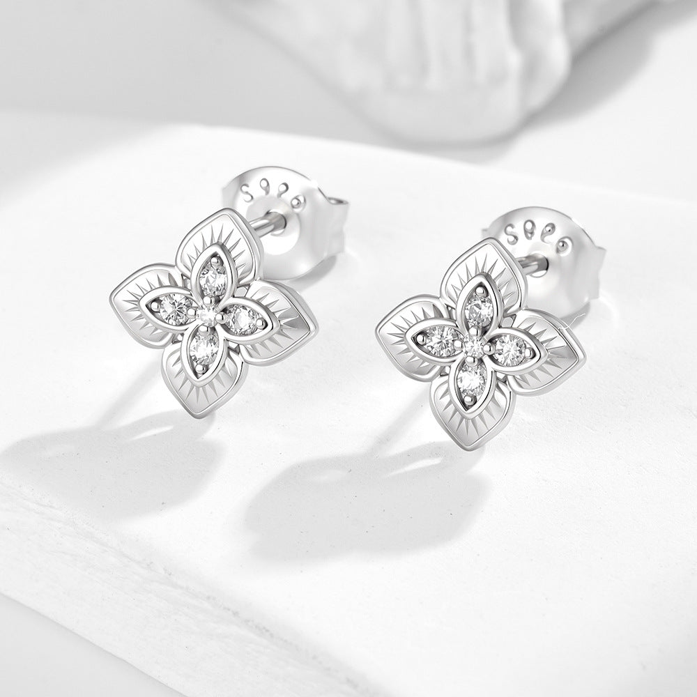Hot Sale In Europe And America S925 Sterling Silver Zircon Clover Earrings