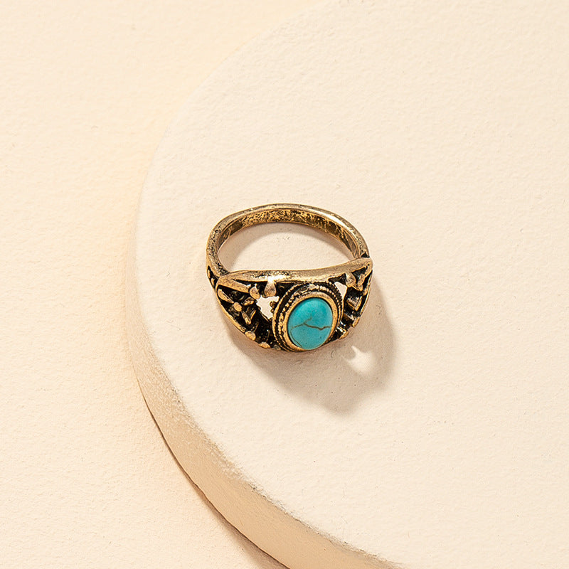 Green Stone Retro Ring - Vienna Verve Collection