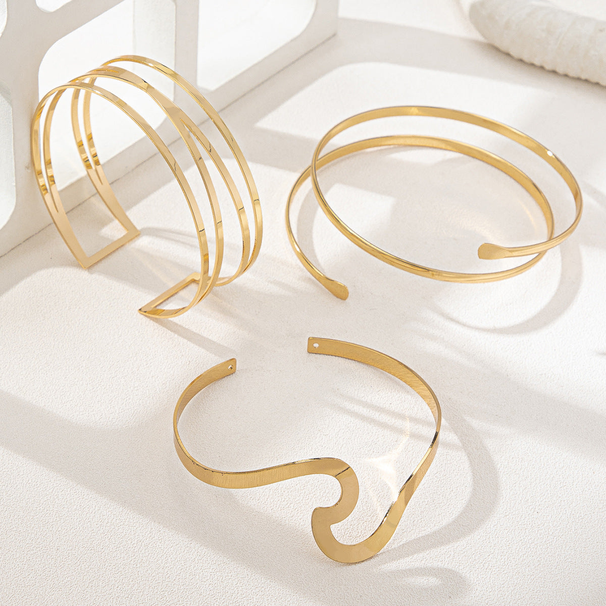 Planderful Vienna Verve Arm Ring – Stylish Minimalist Design