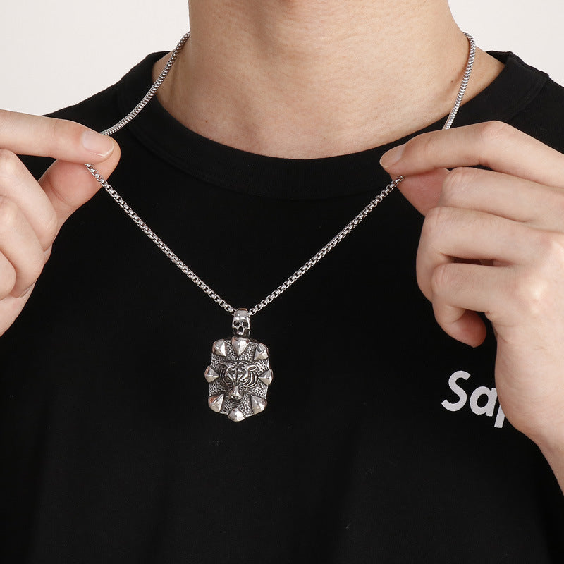 Trendy Retro Skull Army Pendant with Exaggerated Tiger Head Design, Halloween Inspired Titanium Steel Men's Necklace