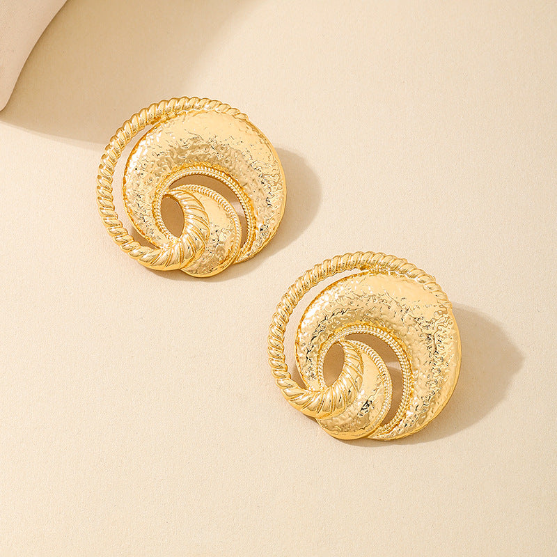 Planderful Vienna Verve Earrings – Fashionable Retro Gold Geometric Design