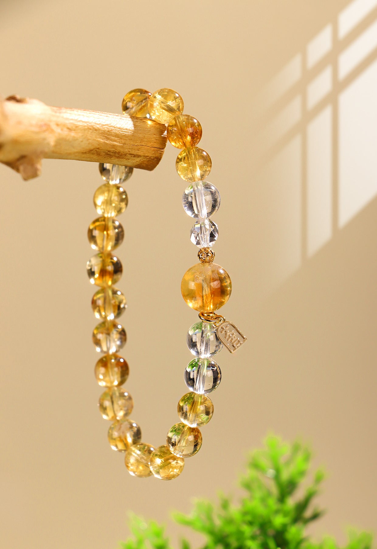 Planderful Fortune's Favor Bracelet – Natural Yellow Crystal for Good Luck