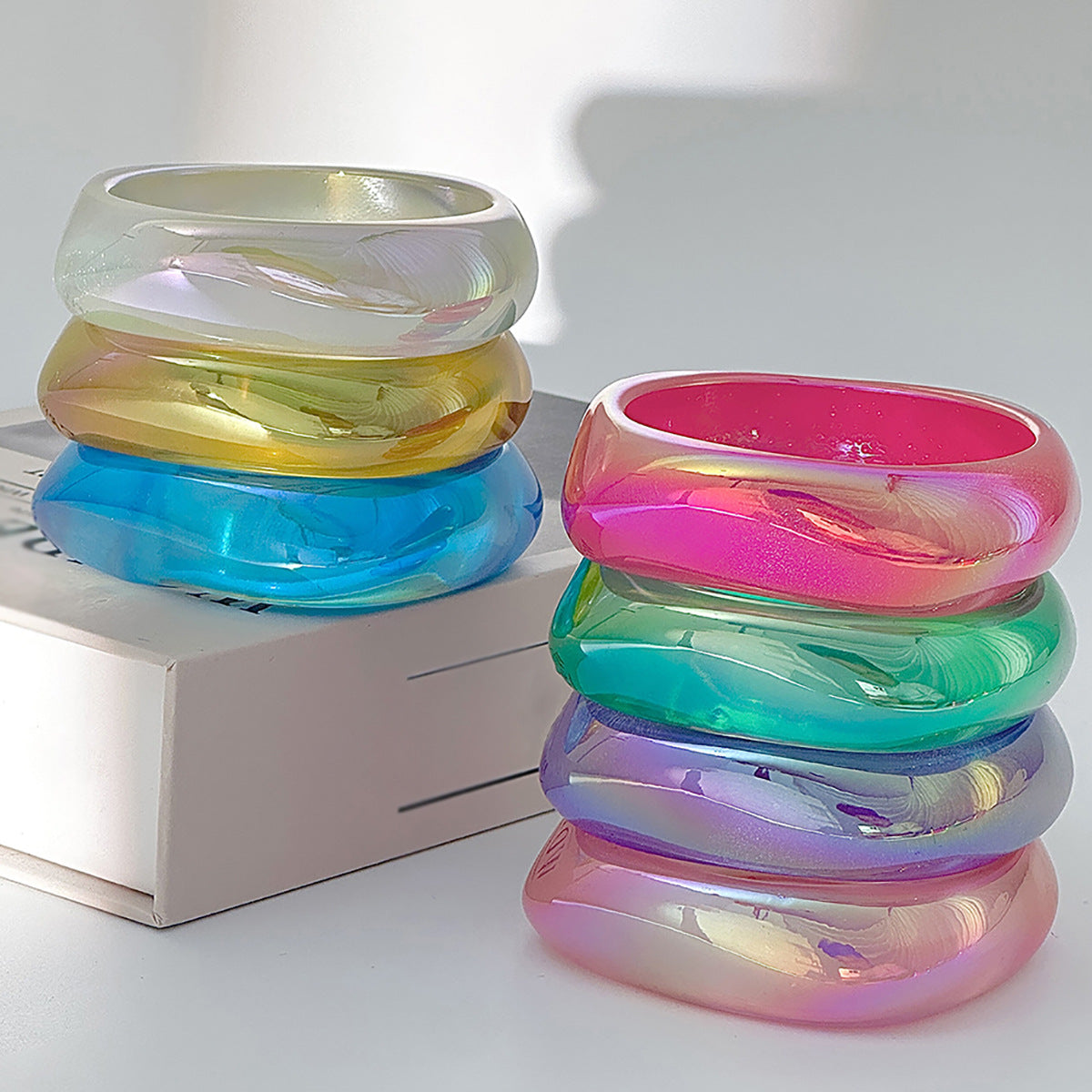 Planderful Geometric Resin Bracelet For Women Multilateral Pearlescent Finish Vienna Verve Collection Jewelry