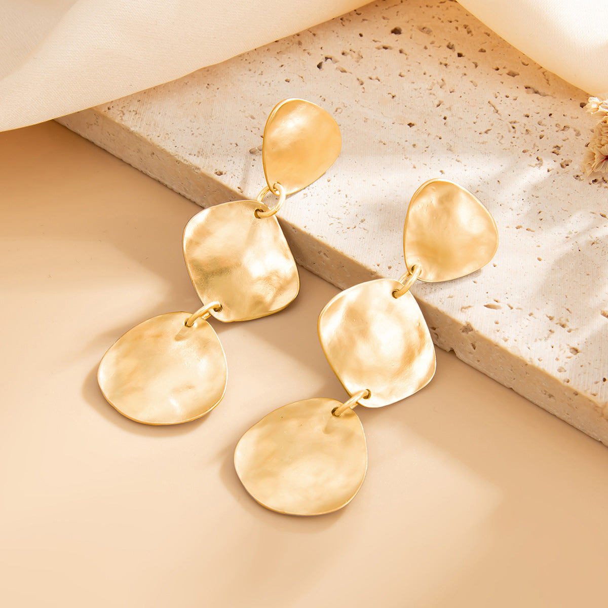 Planderful Imitation Pearl Stud Earrings Irregular Pleated Design For Women Timeless Elegant Statement Jewelry