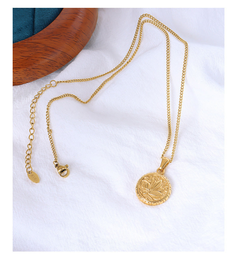 Geometry Wing Round Necklace with 18k Gold Plating