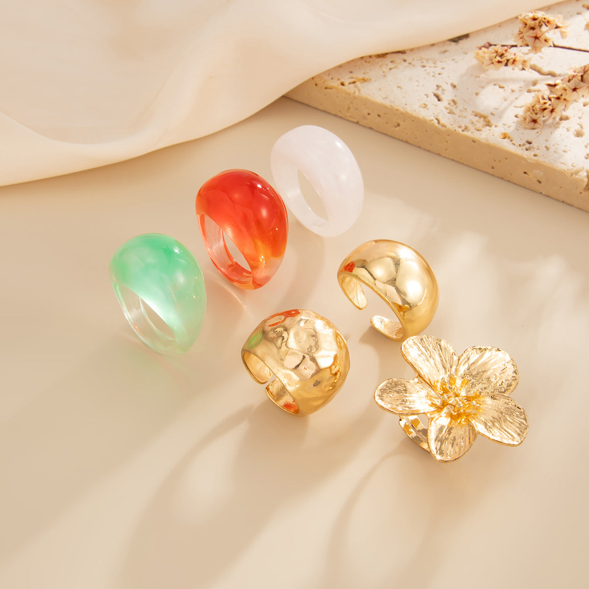 Planderful Resin Flower Ring Geometric Set Vienna Verve For Bold Trendsetters And Modern Wear