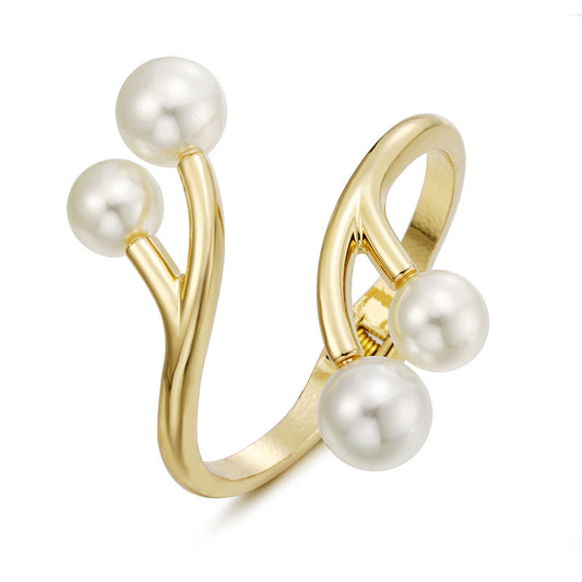 European Style Exquisite Pearl Bracelet with Irregular Gold-plated Zinc Alloy Accents