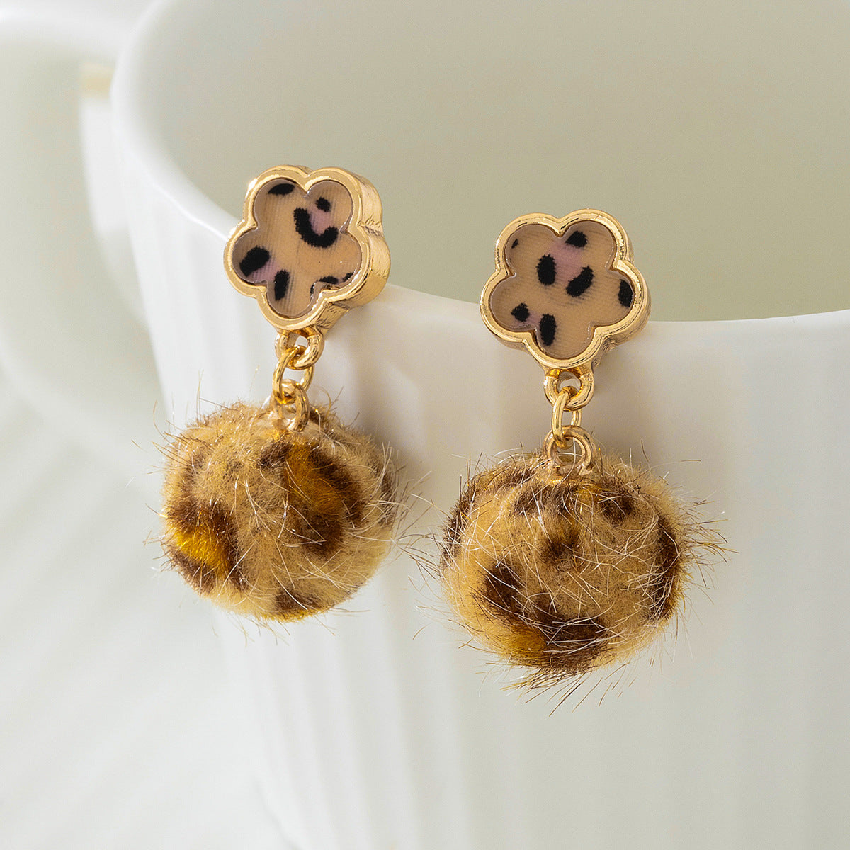 Planderful Vienna Verve Earrings – Fashionable Cute Cartoon Design with Leopard Print