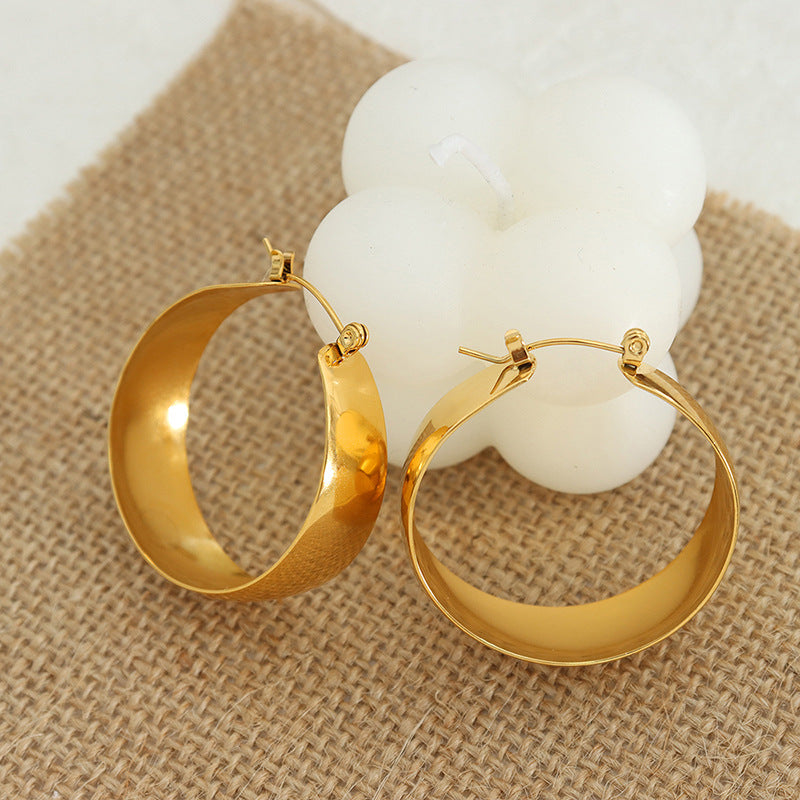 Golden U-Shaped Exaggerated Earrings - Wholesale Women's Jewelry