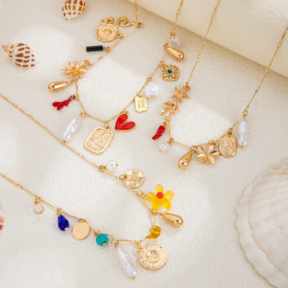 Planderful Vienna Verve Necklace – Personalized Multi-Flower Pearl Design