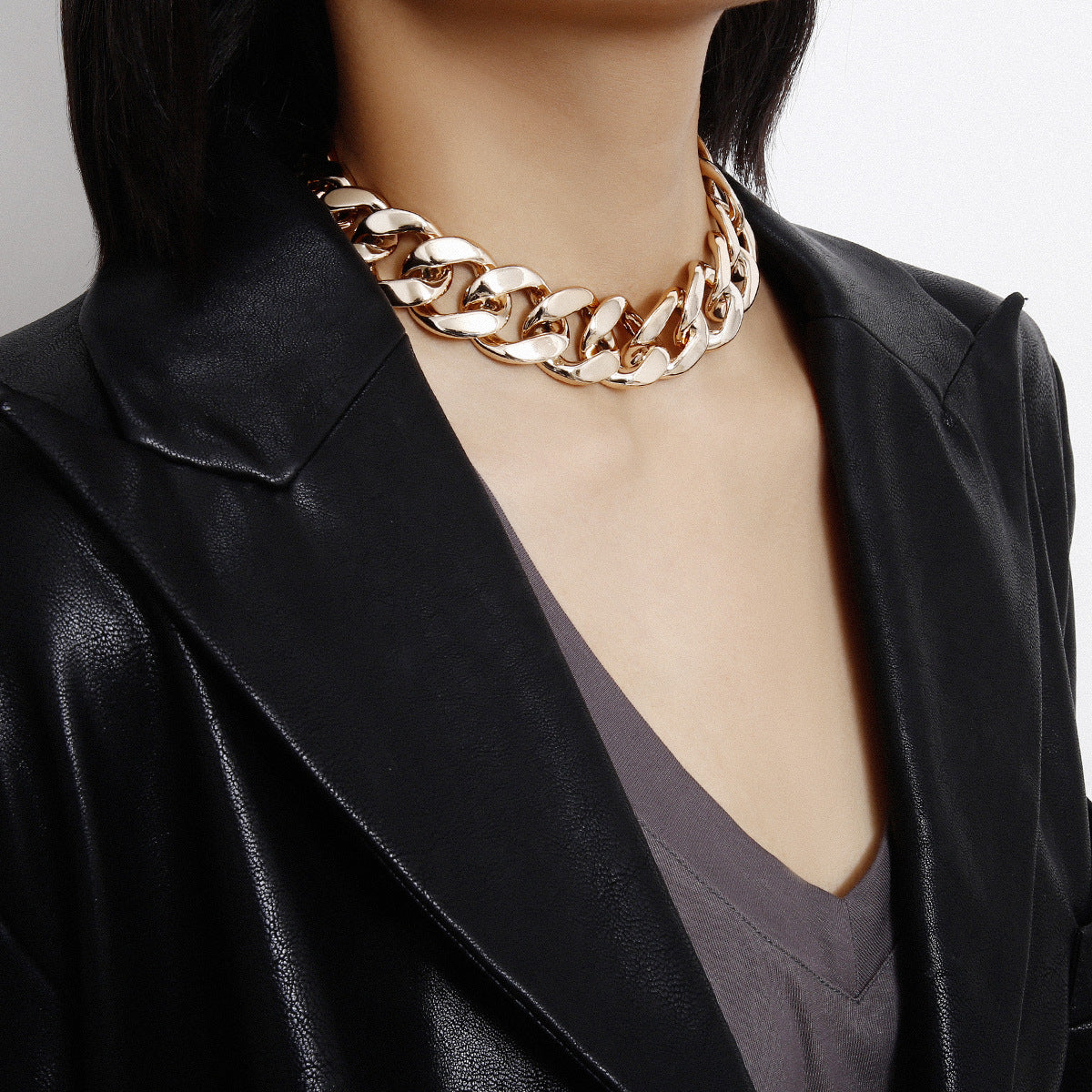 Bold Chain Necklace with Vintage Geometric Pattern