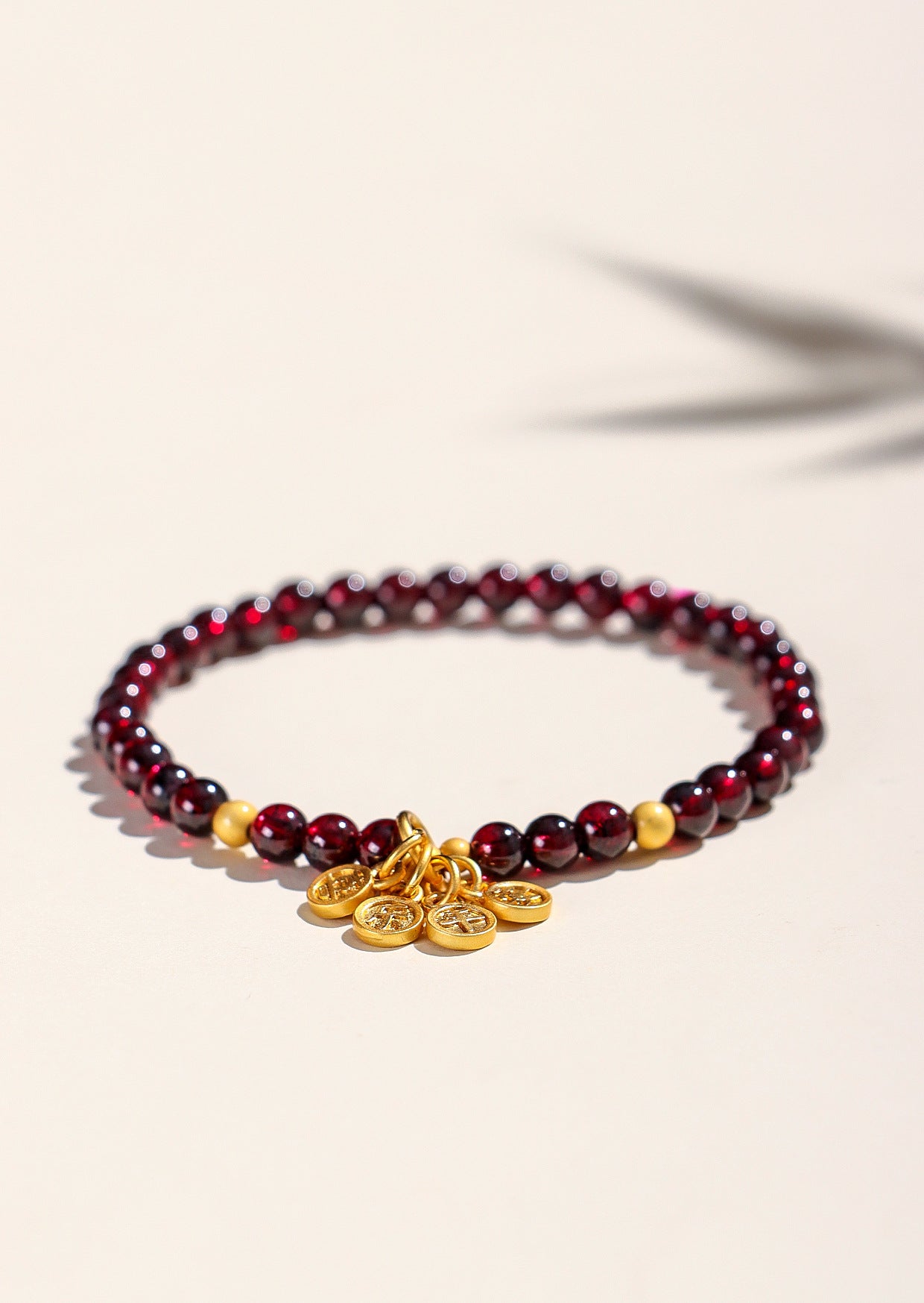 Planderful Fortune's Favor Bracelet – Lucky Garnet Beaded Design