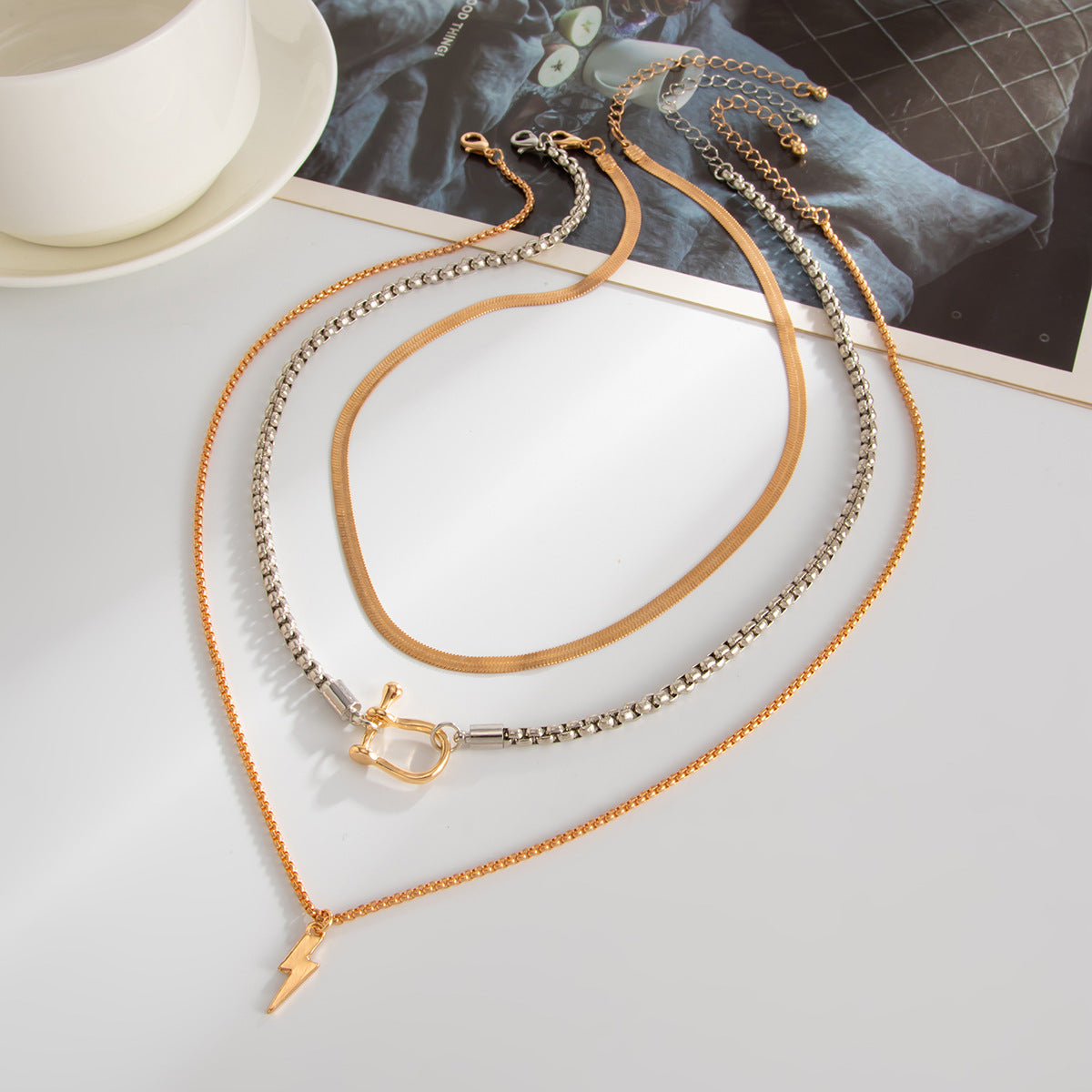 Metal Chain Tapered Geometric Pendant Necklace Creative Lightning Punk Stacked
