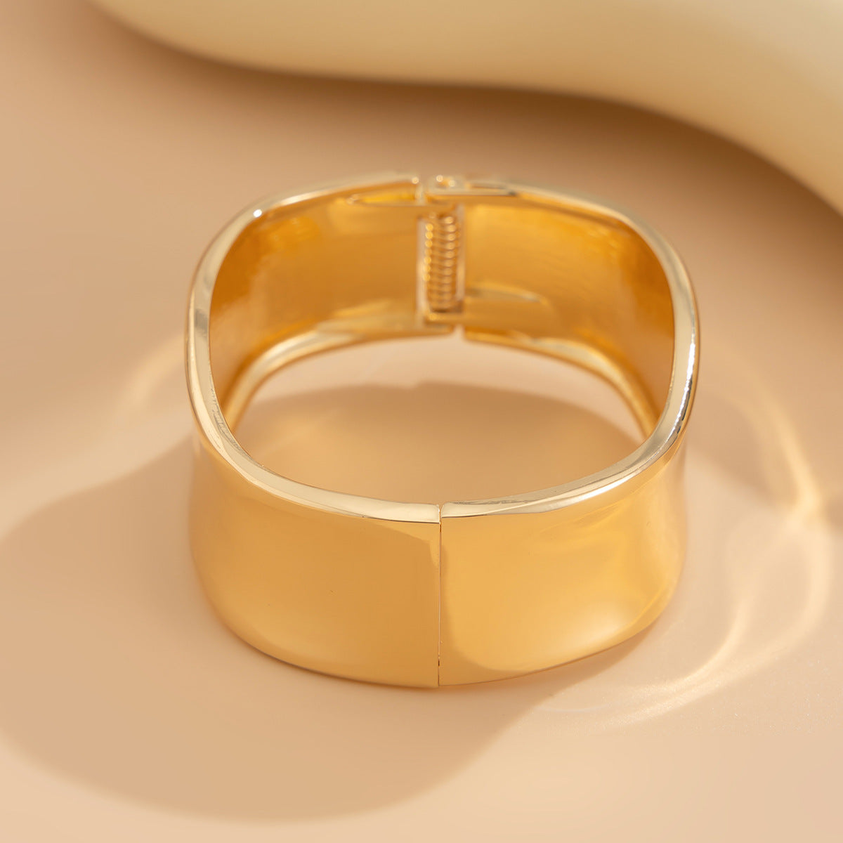 Planderful Vienna Verve Bracelet – Irregular Liquid Metal Texture