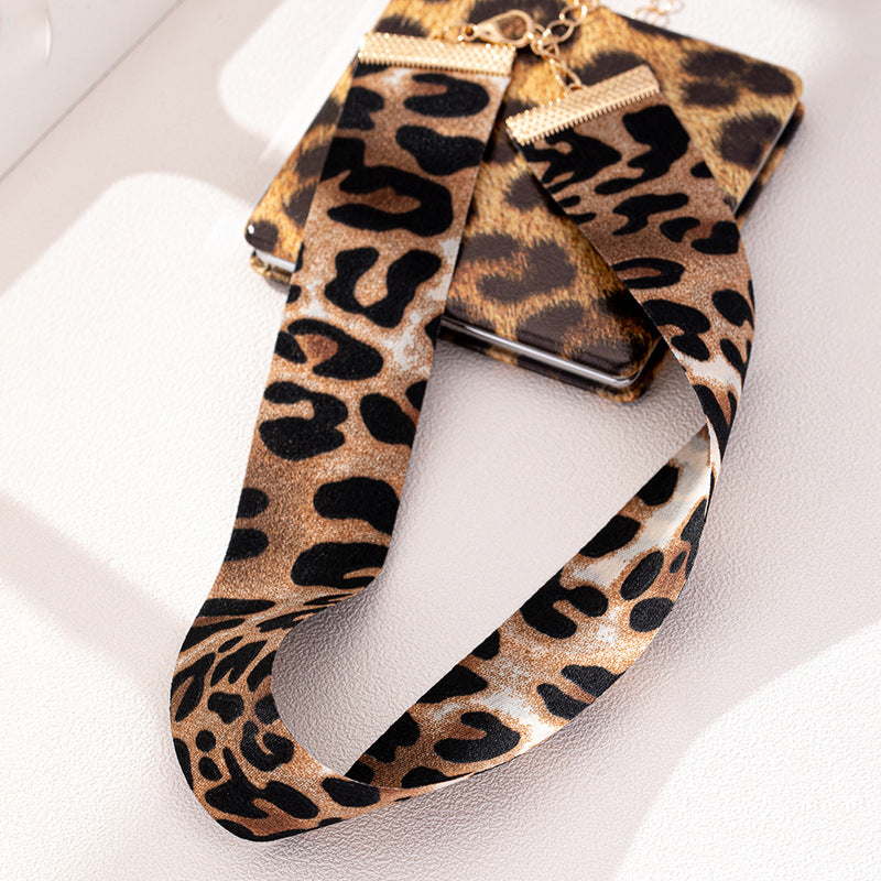 Planderful Vienna Verve Necklace – Stylish Leopard Print Design