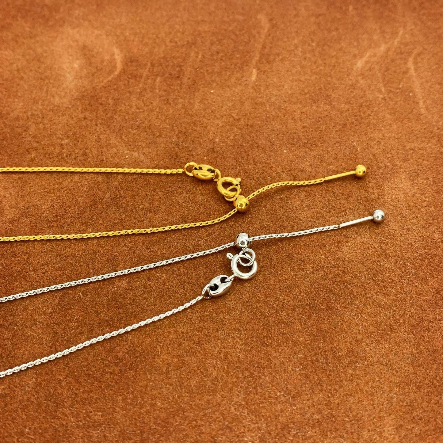 Planderful Jewelry Adjustable Collarbone Necklace in Steel Beads for Men and Women, Dainty Modern Look