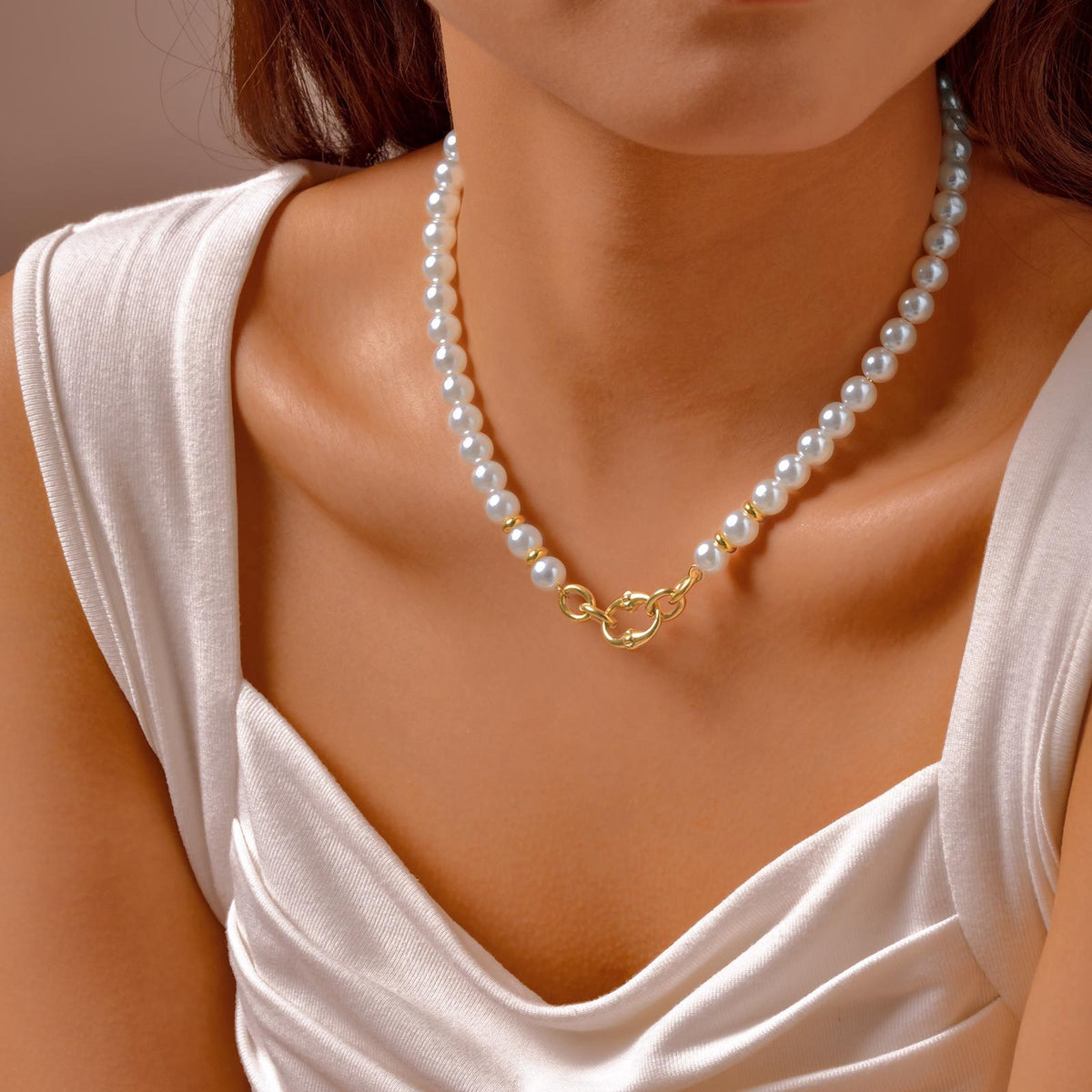 French Elegant Clavicle Chain Stainless Steel Rivet Oval Imitation Pearl Beaded Necklace