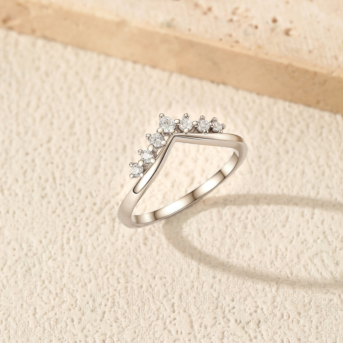 S925 Sterling Silver V-Shaped Crown Moissanite Ring