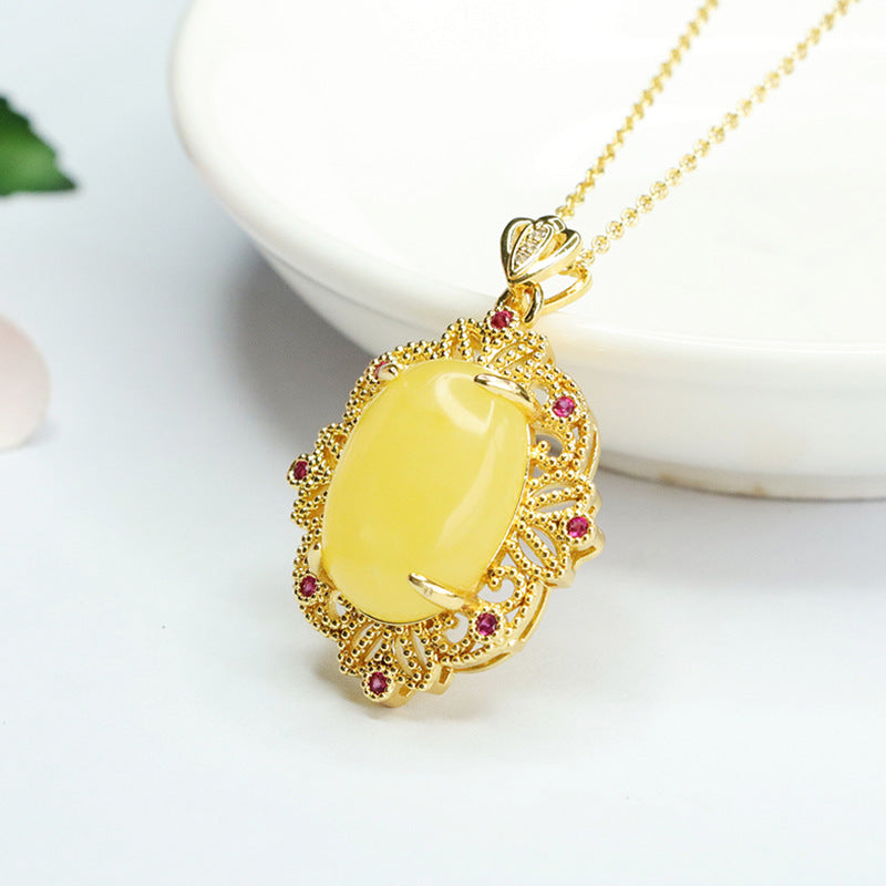 Leaf Zircon Golden Necklace with Beeswax Amber Pendant_Product Title