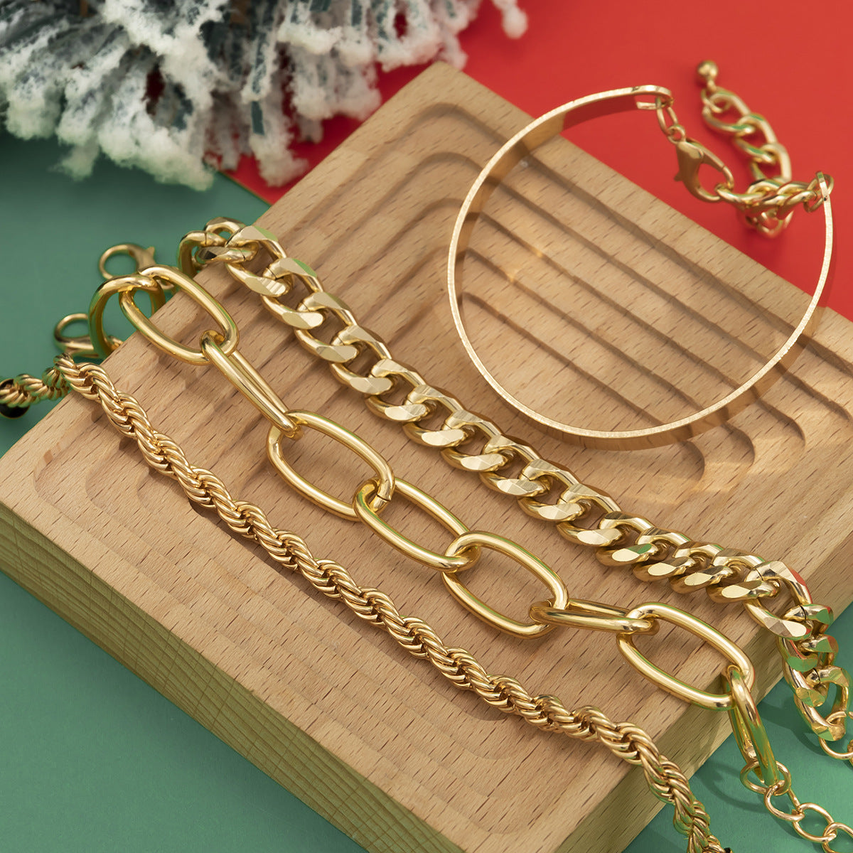 Planderful Vienna Verve Personalized Stackable Bracelet For Trendsetters With Exaggerated Thread Twist Cuban Buckle