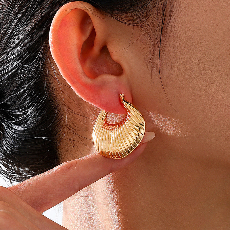 Planderful Vienna Verve Earrings – Retro Metal Chubby Design