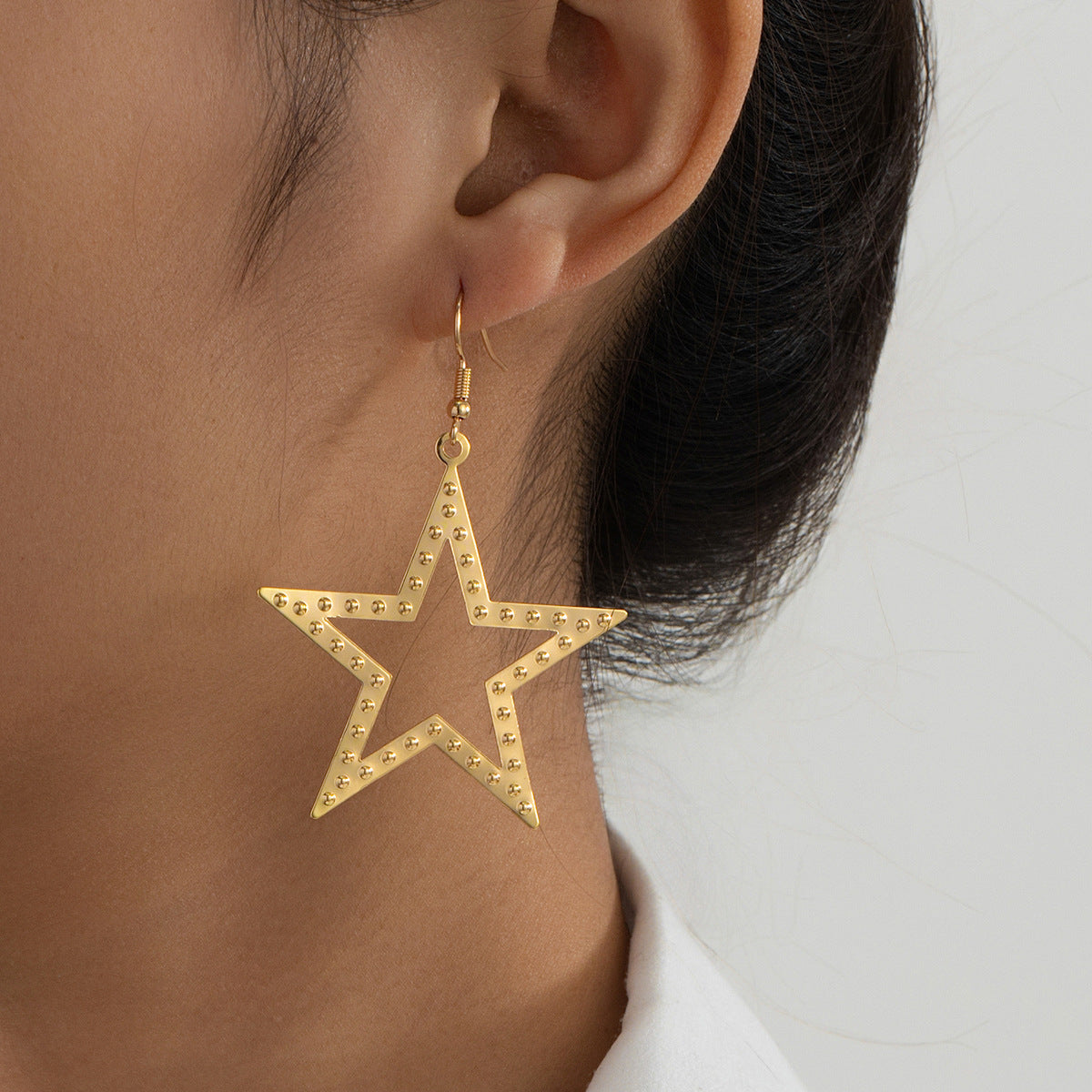 Planderful Vienna Verve Earrings – Fashionable Retro Metal Hollow Star Design
