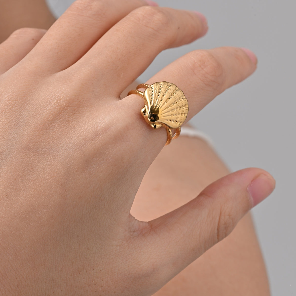 Hot-Selling Ocean Wind Stainless Steel Shell Texture Opening Ring