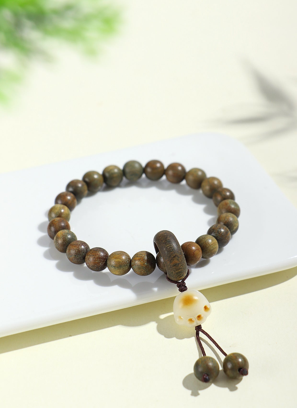 Planderful Fortune's Favor Bracelet – Retro Ethnic Style with Cat Claw Beads